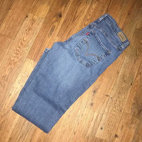 Levi’s Jeans - Picture 1 of 4